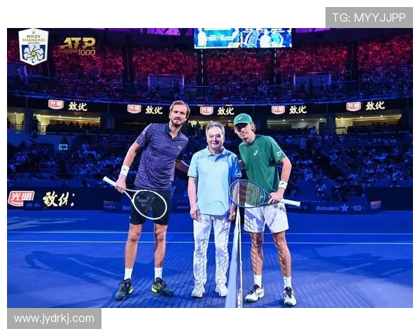 上海网球队荣登网球配合排行榜第三名展现强大实力与团队默契 上海网球队荣登网球配合排行榜第三名展现强大实力与团队默契