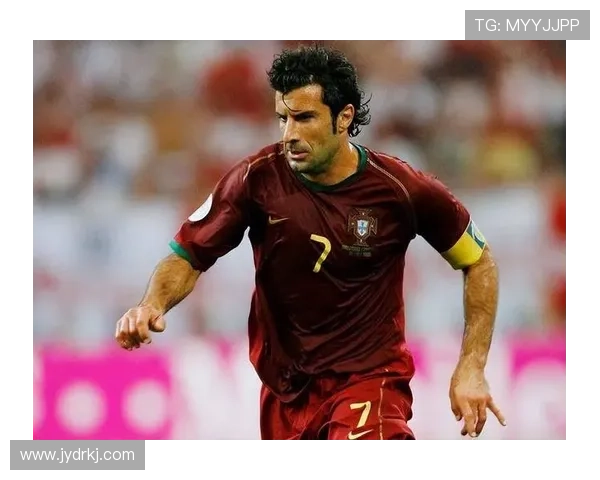 世界足球明星与银幕传奇的完美交融探索足球与电影的精彩瞬间