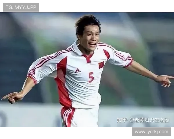 中国现役足球明星的风采与成就全景解析 中国现役足球明星的风采与成就全景解析