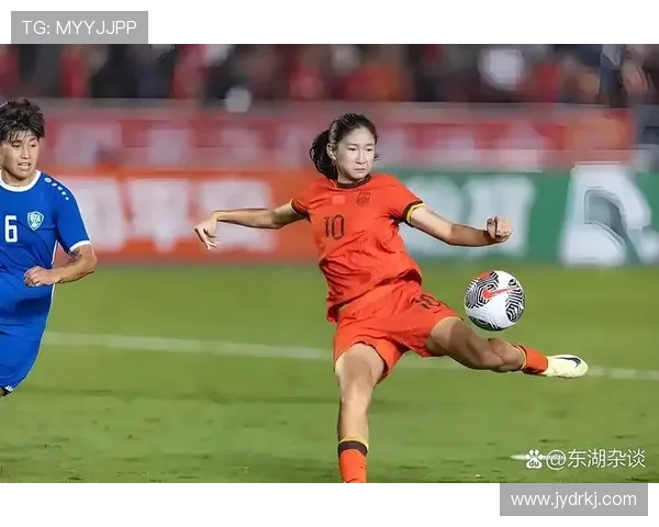 从绿茵场到新国籍转身足球明星们的身份变迁与梦想追逐