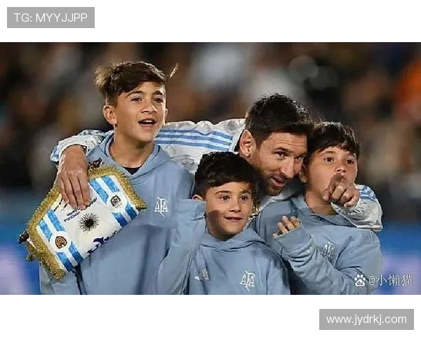 全球足球巨星的传奇故事与成就解析